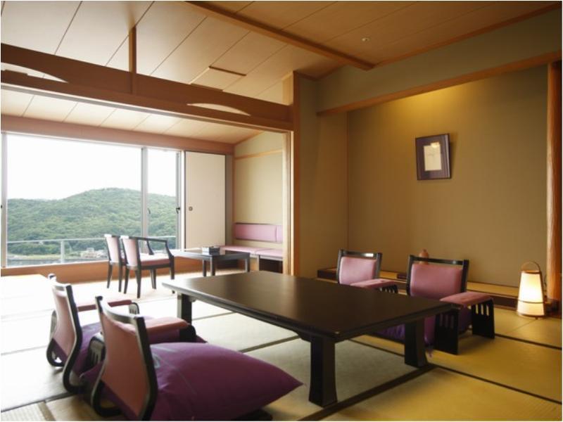 Toba Seaside Hotel Exterior photo